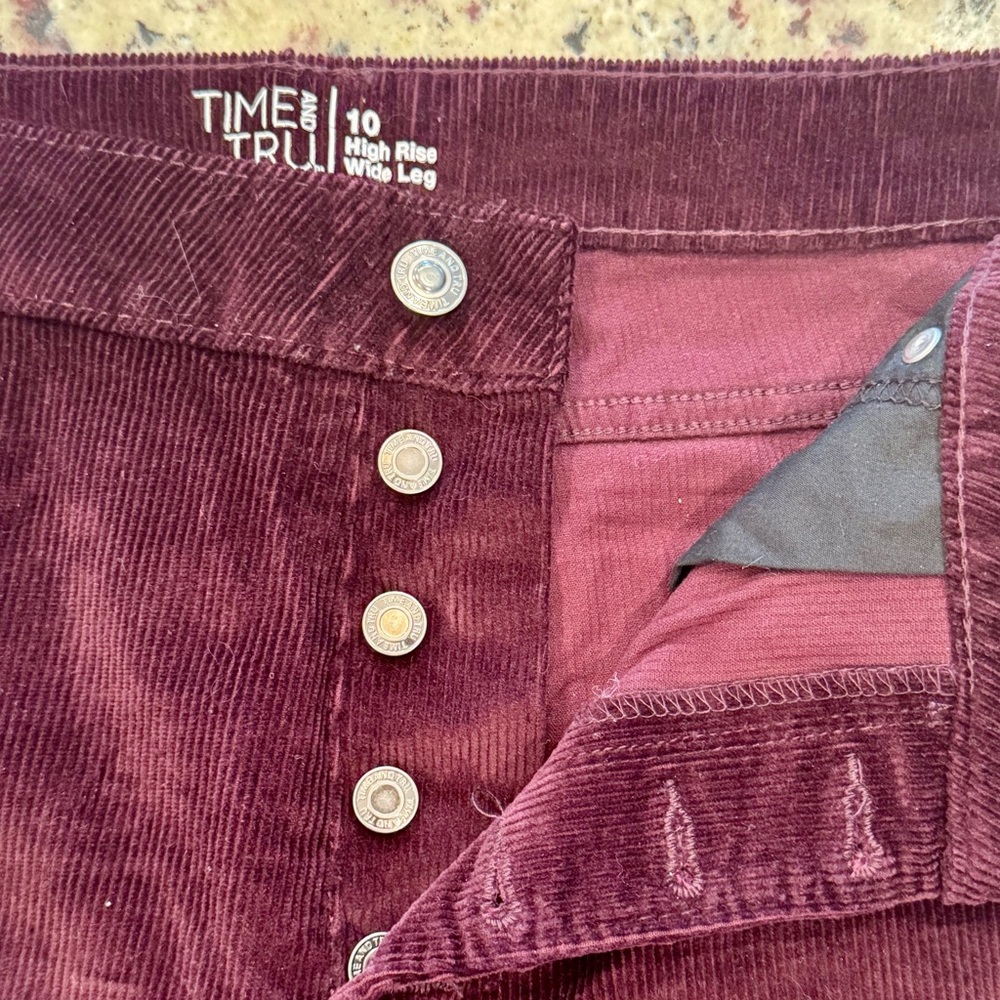 Time and Tru Size 10 High Rise Burgundy Brick Button Up Wide Leg Corduroy Pants - Picture 6 of 10